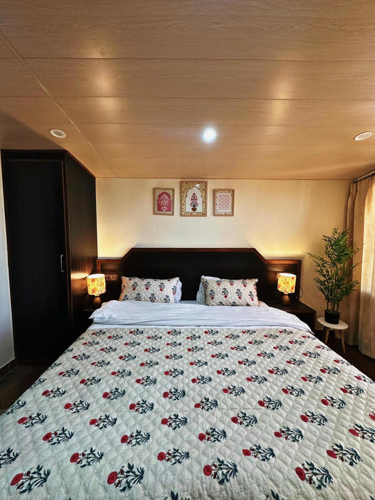 심라 Himalayan Hideaway B&B 외부 사진